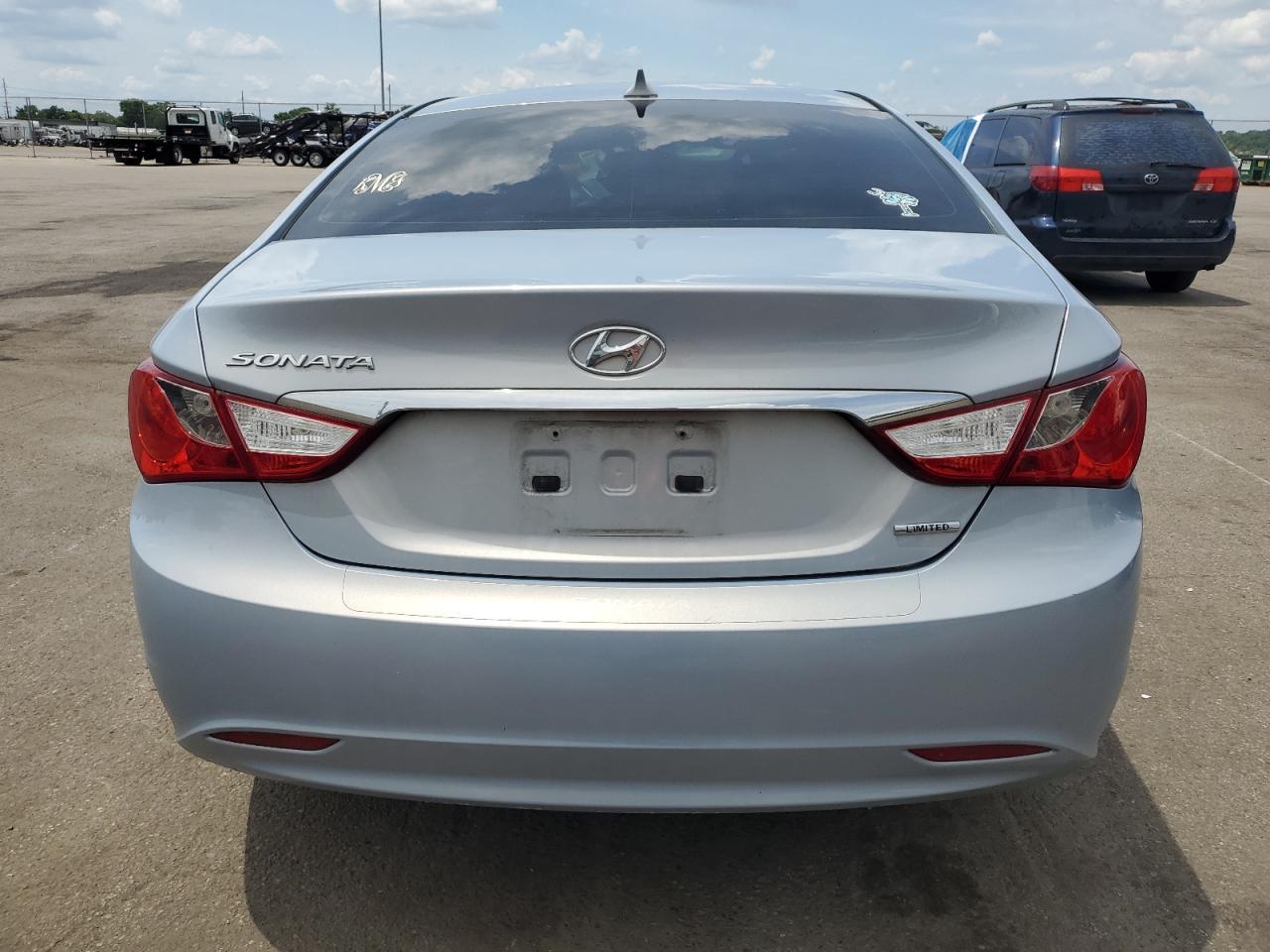 2013 HYUNDAI SONATA