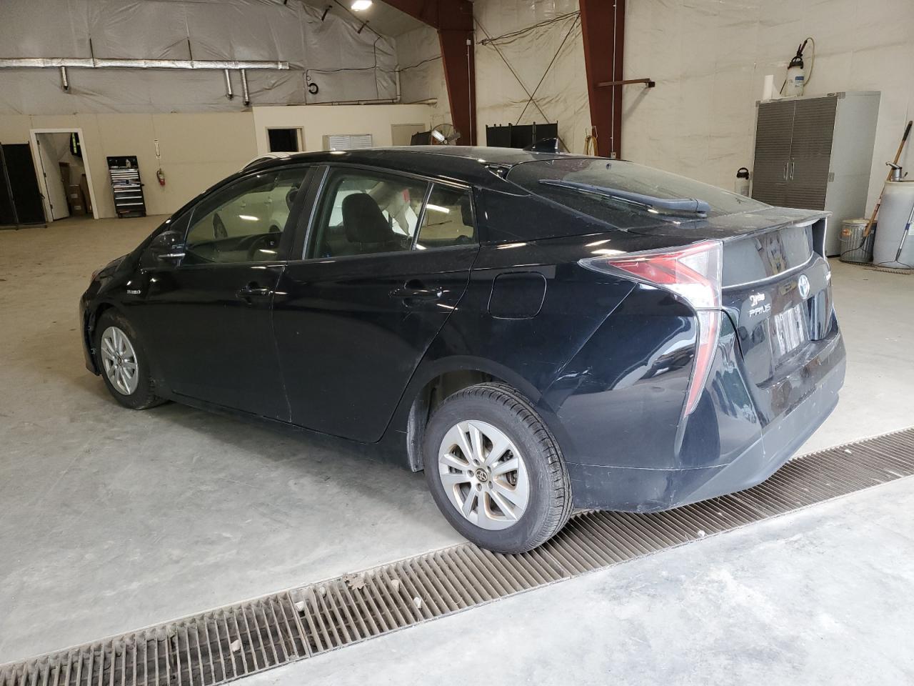 2016 TOYOTA PRIUS
