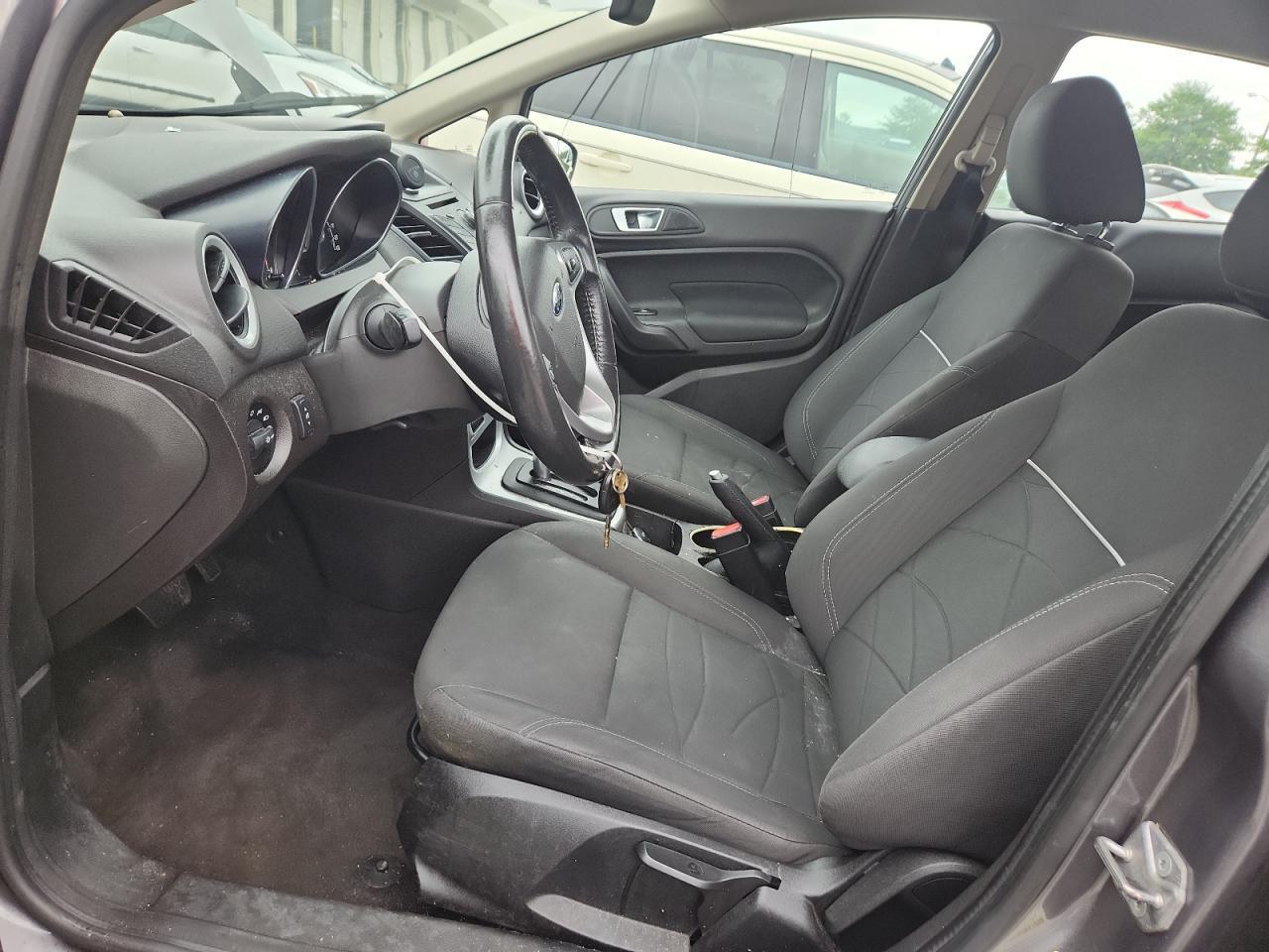 2014 FORD Fiesta