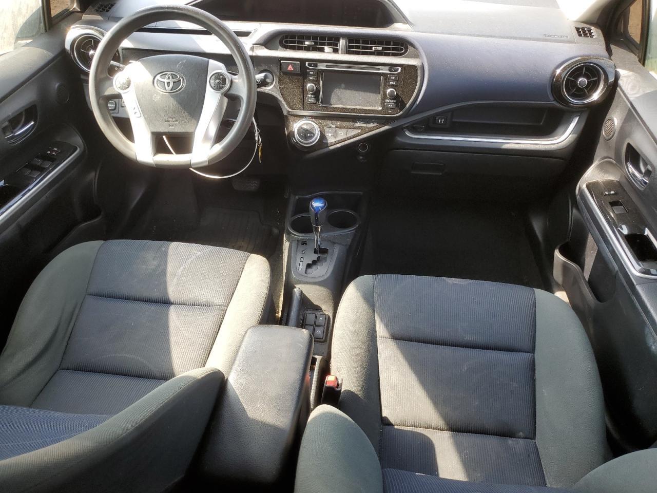 2015 TOYOTA Prius c