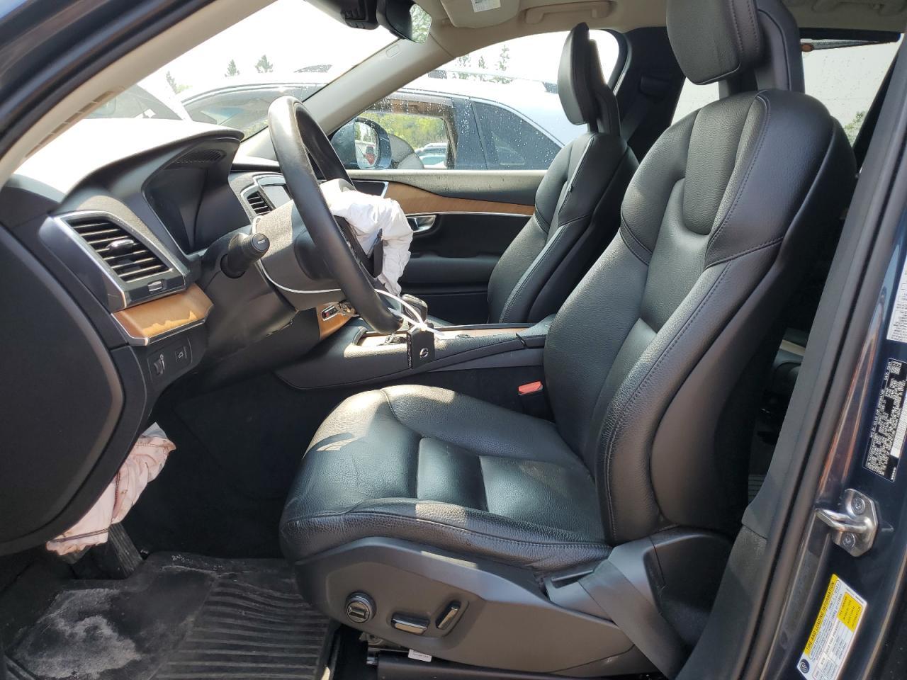 2021 VOLVO XC90