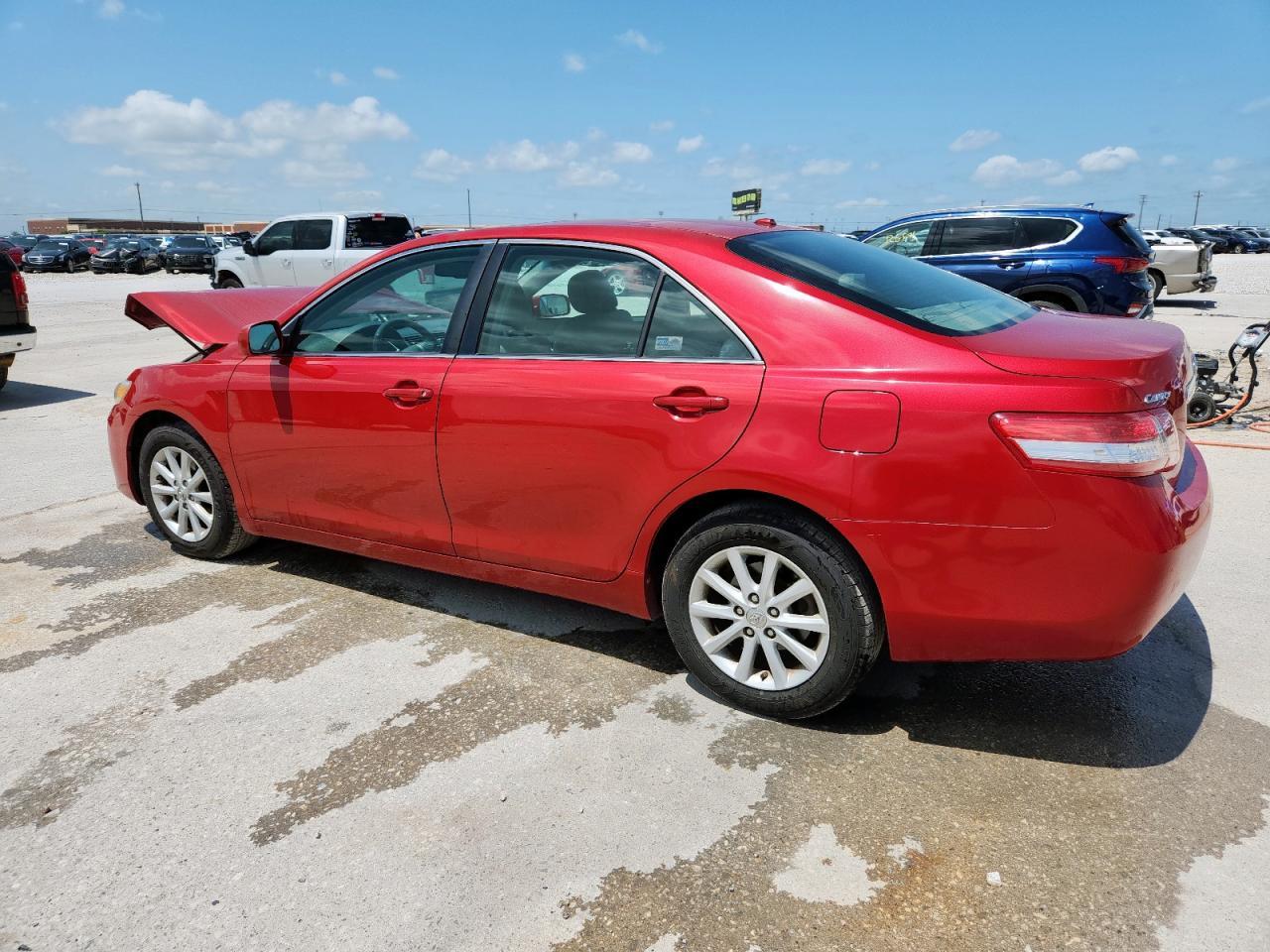 2011 TOYOTA CAMRY