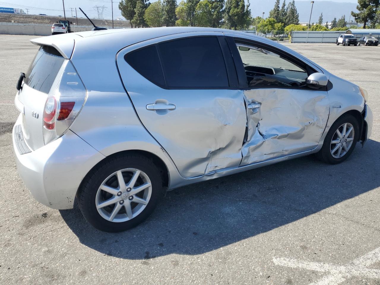 2012 TOYOTA Prius c