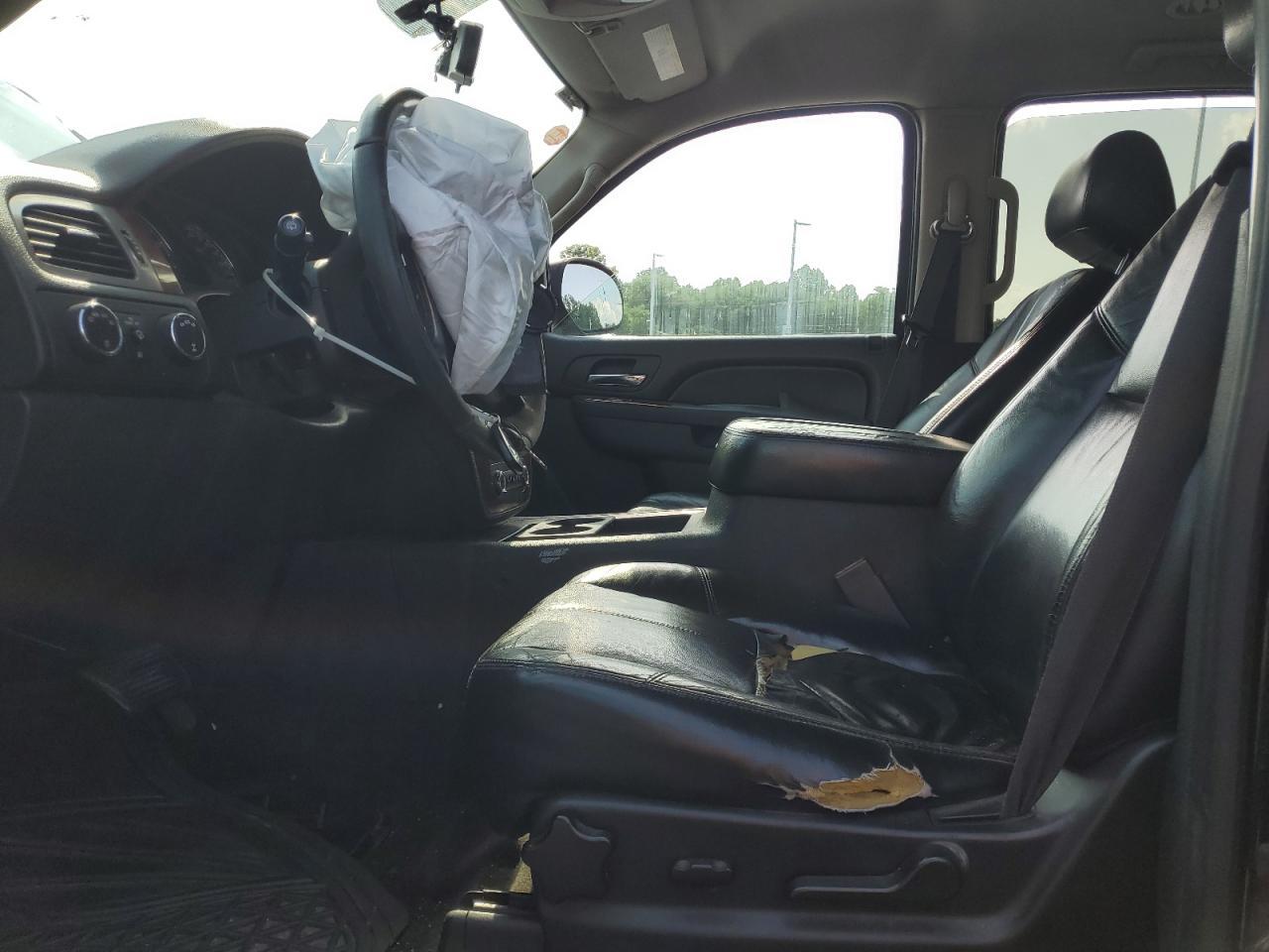 2011 CHEVROLET Suburban