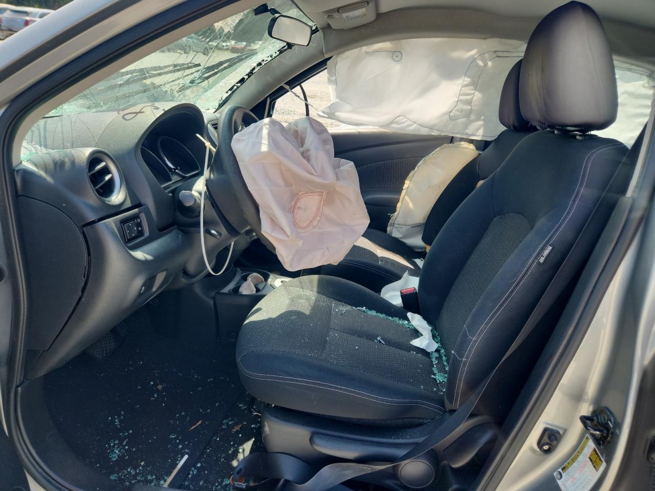 2014 NISSAN VERSA