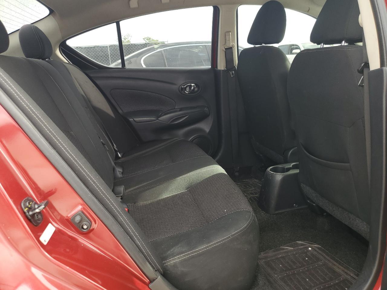 2018 NISSAN VERSA