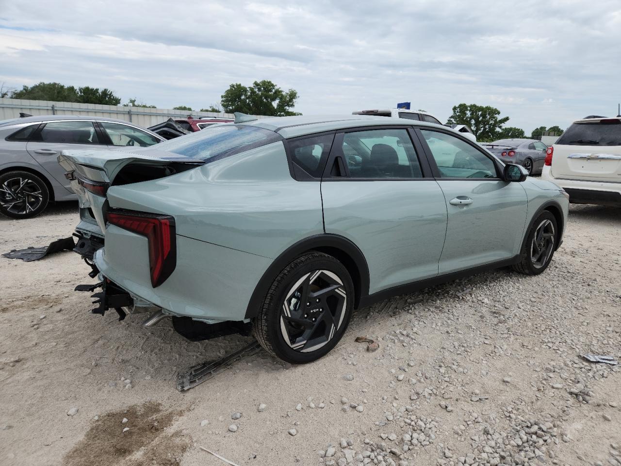 2025 KIA K4