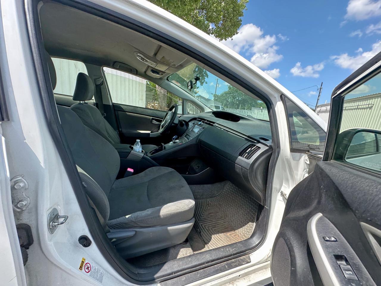 2012 TOYOTA PRIUS