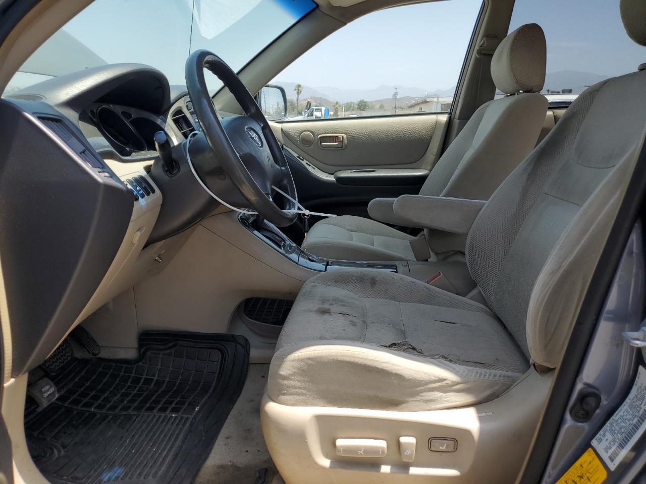 2002 TOYOTA HIGHLANDER