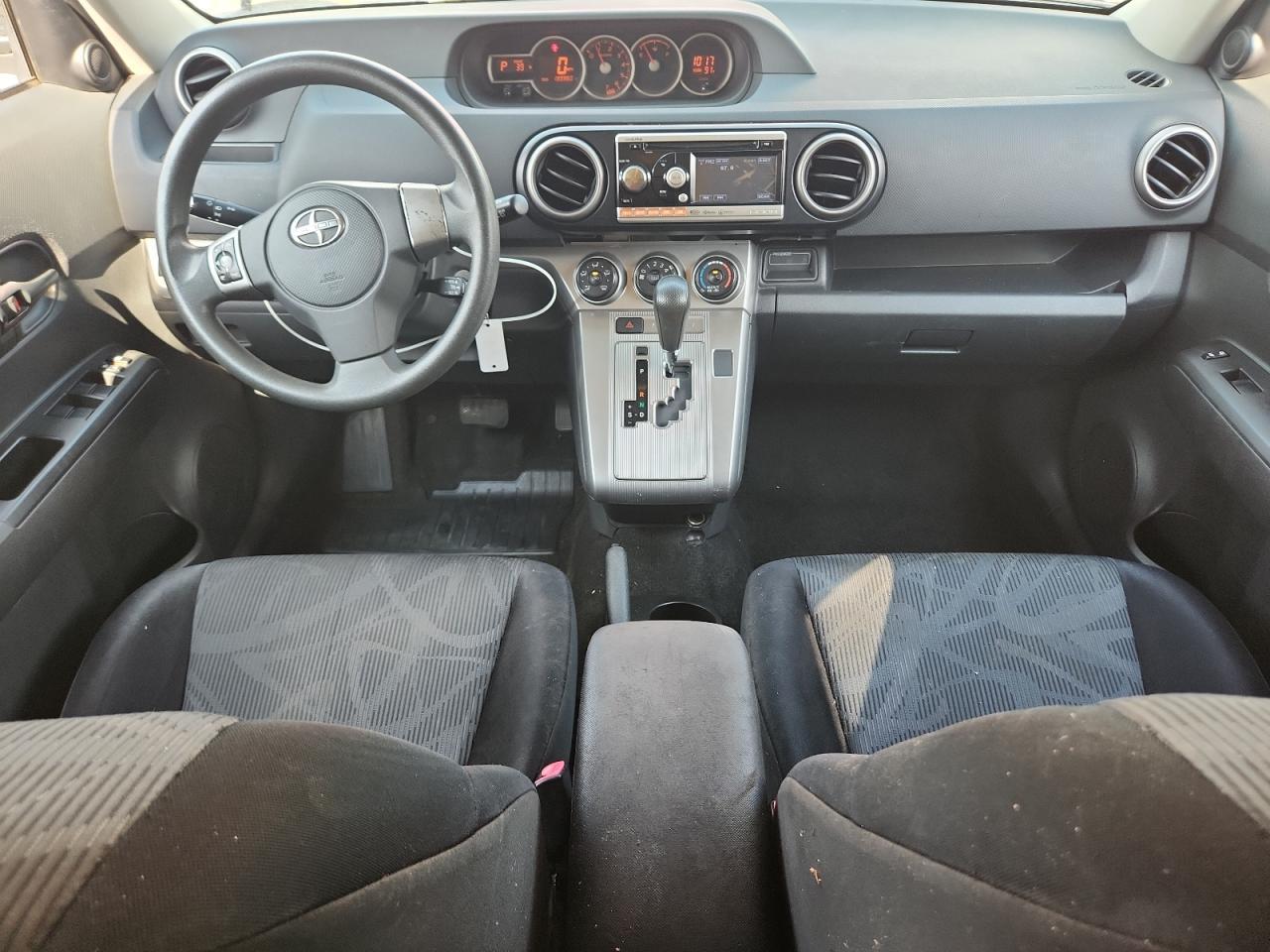 2011 TOYOTA SCION