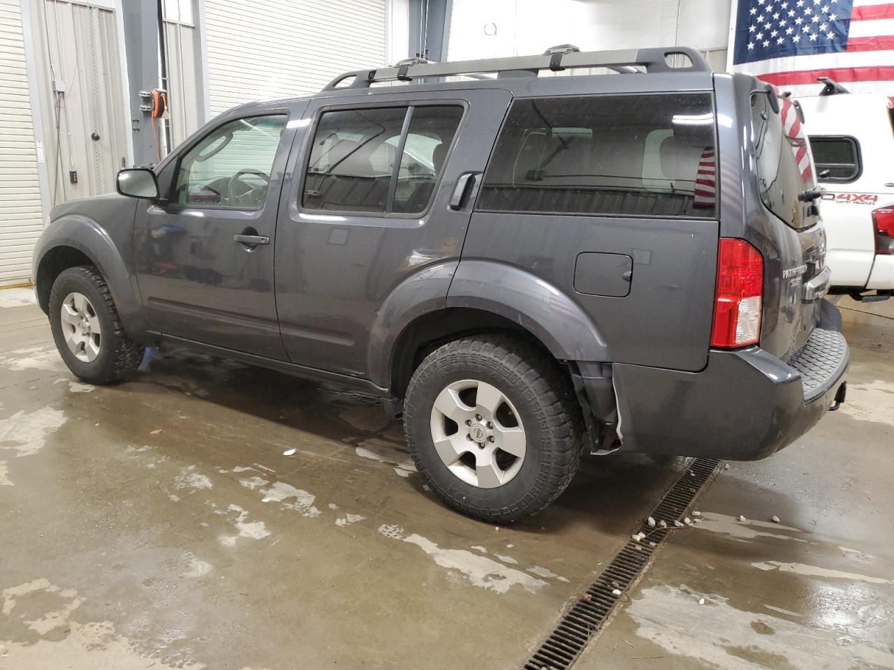 2012 NISSAN PATHFINDER