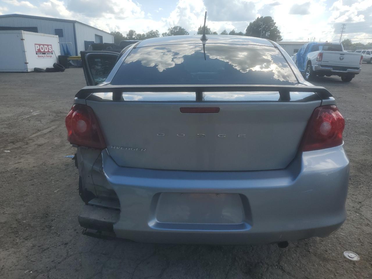 2014 DODGE Avenger
