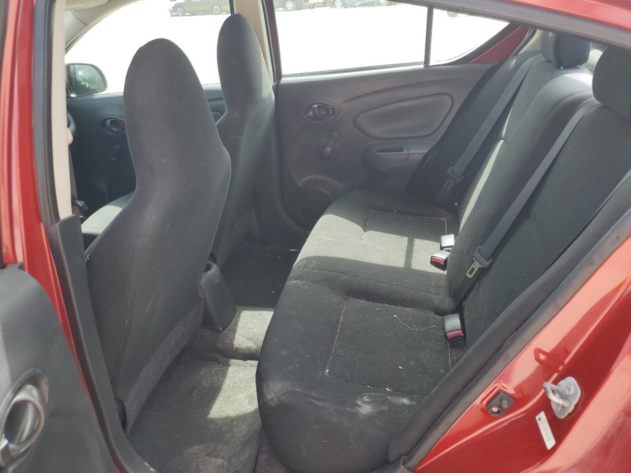 2015 NISSAN VERSA