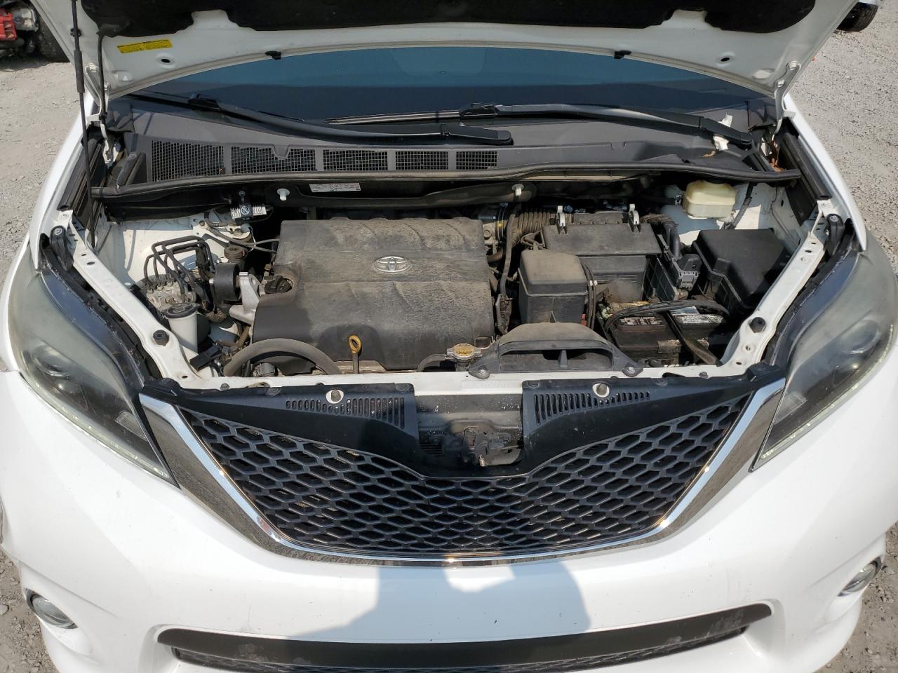 2016 TOYOTA SIENNA