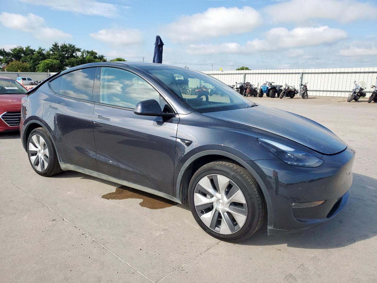 2024 TESLA MODEL Y