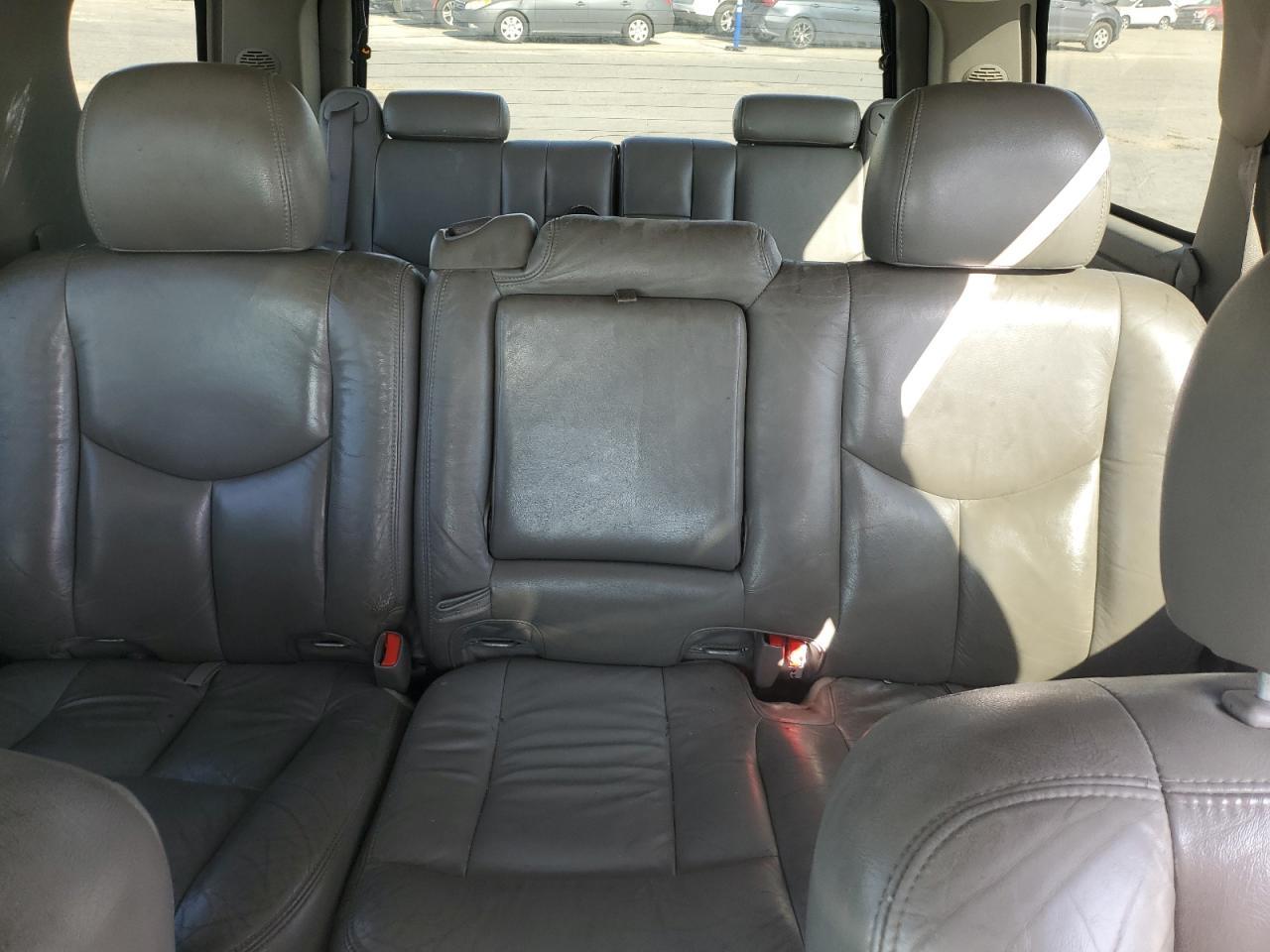 2003 CHEVROLET Tahoe