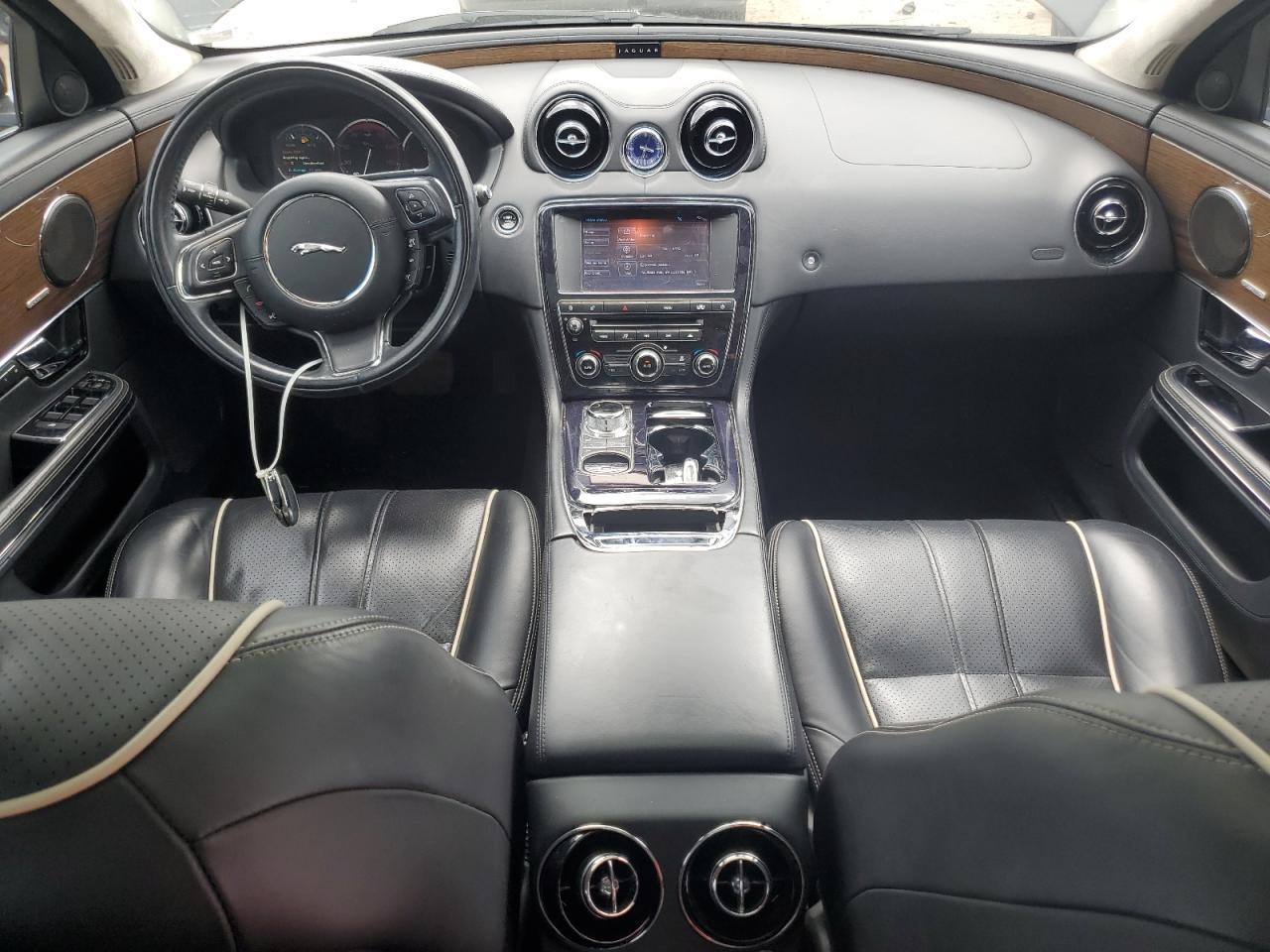2011 JAGUAR Xj-Series