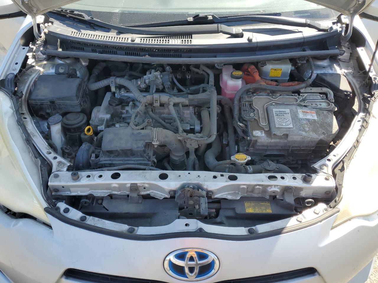 2012 TOYOTA Prius c