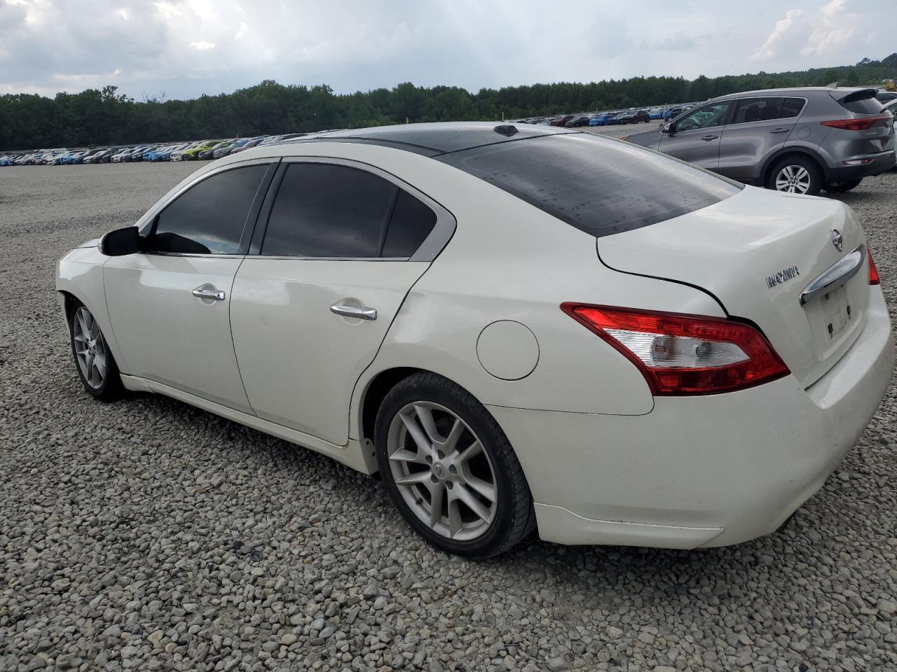 2011 NISSAN Maxima