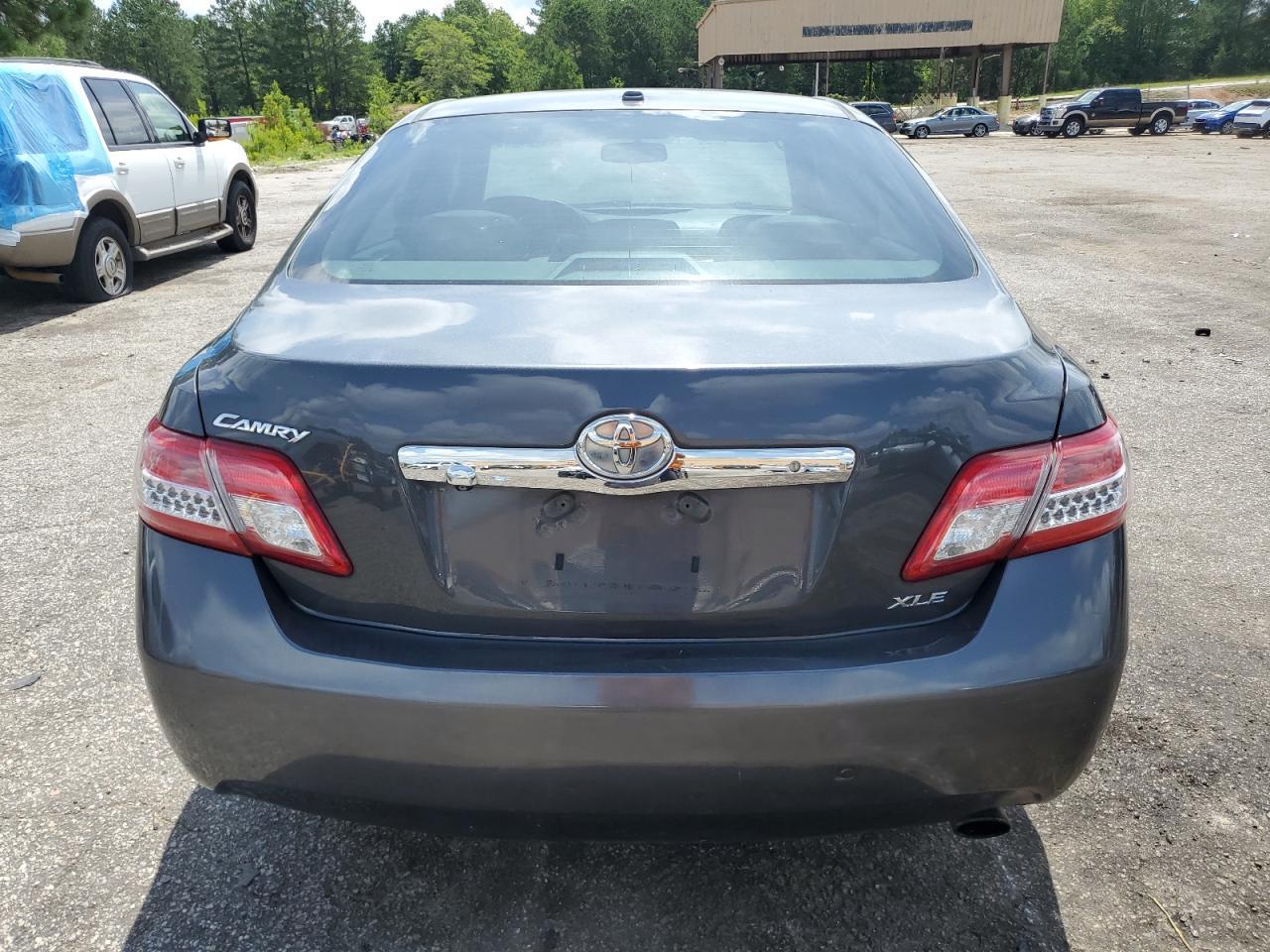 2011 TOYOTA CAMRY