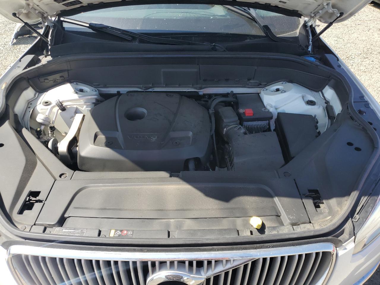 2017 VOLVO XC90