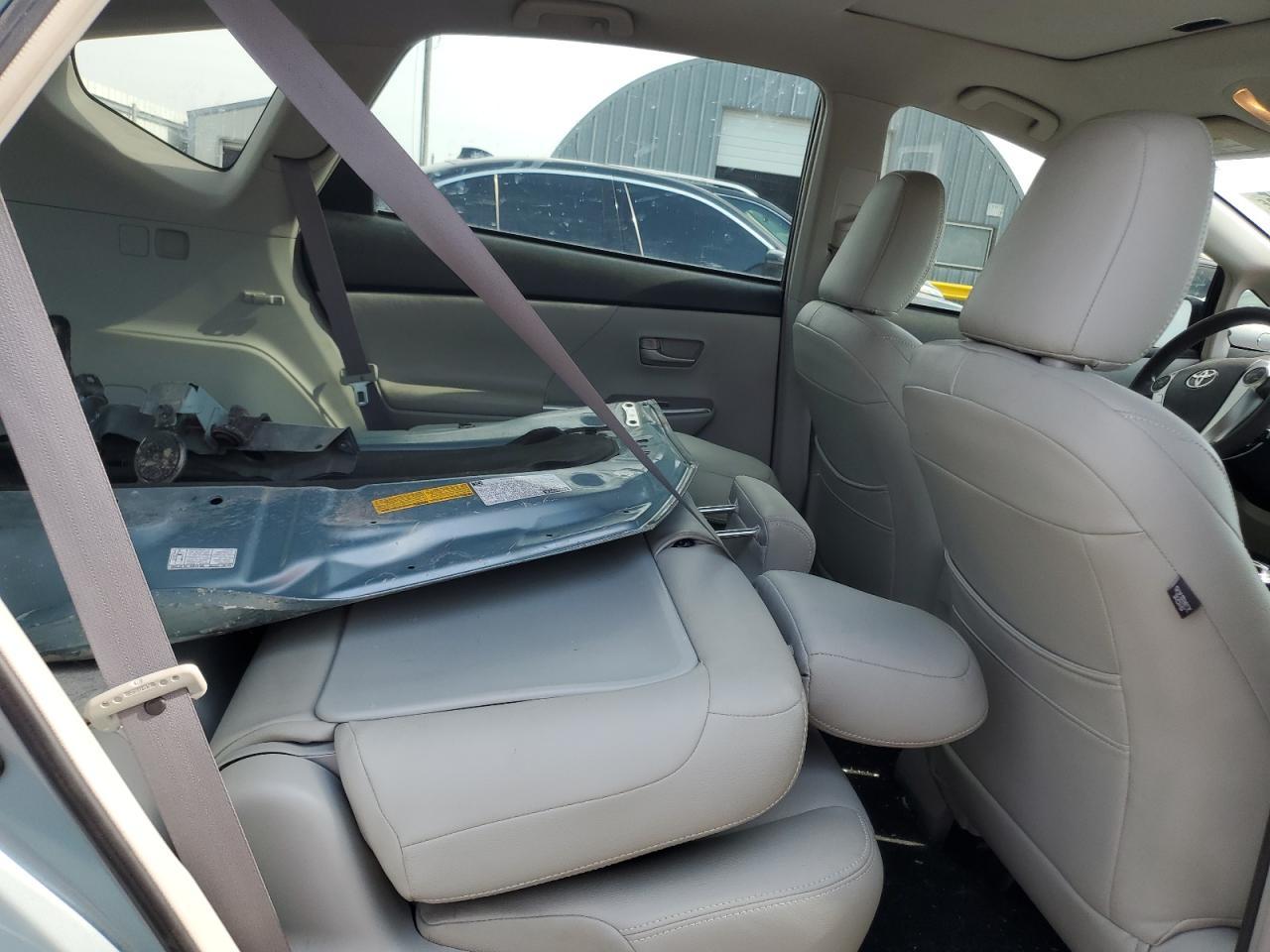 2014 TOYOTA PRIUS
