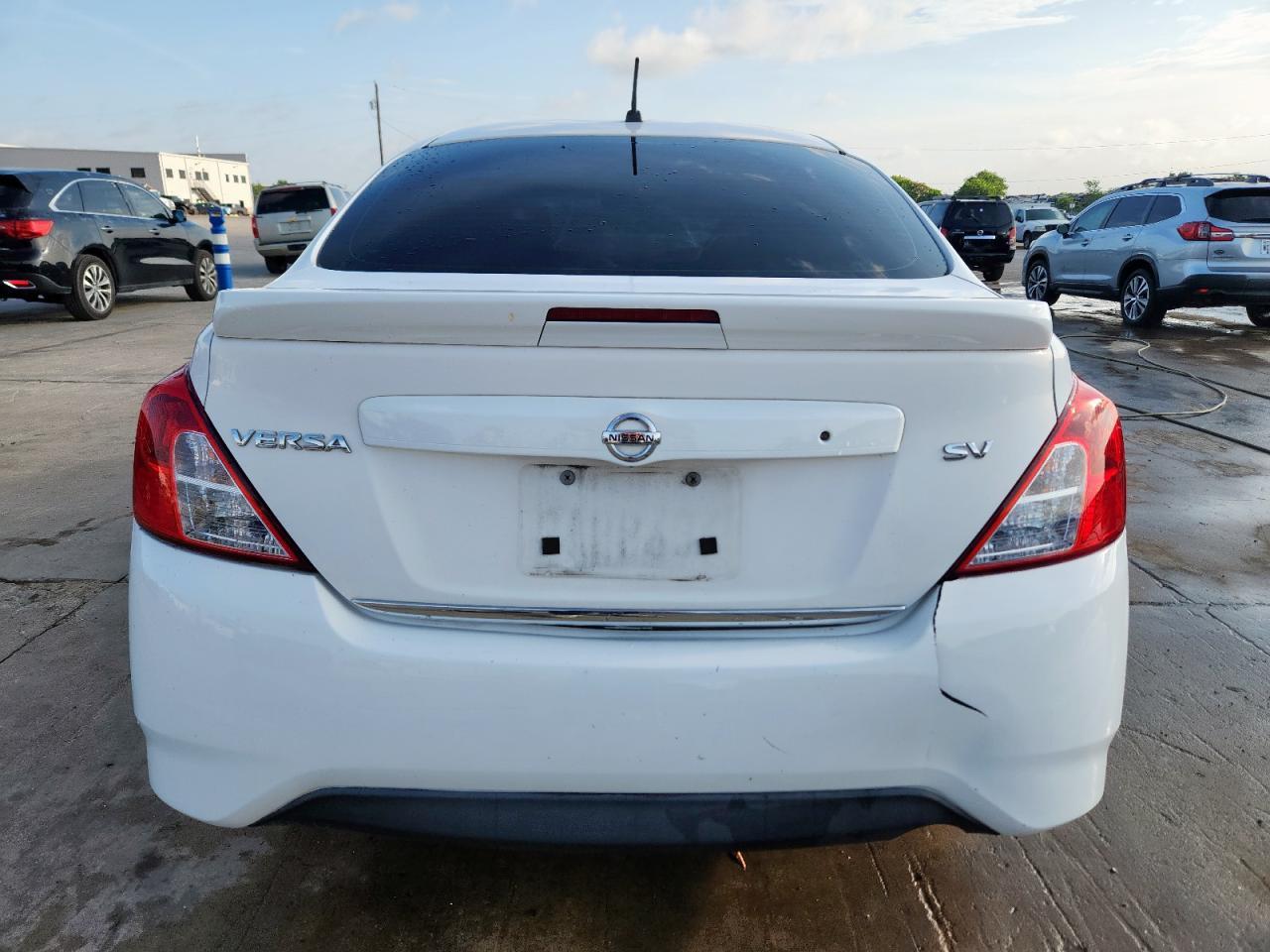 2017 NISSAN VERSA
