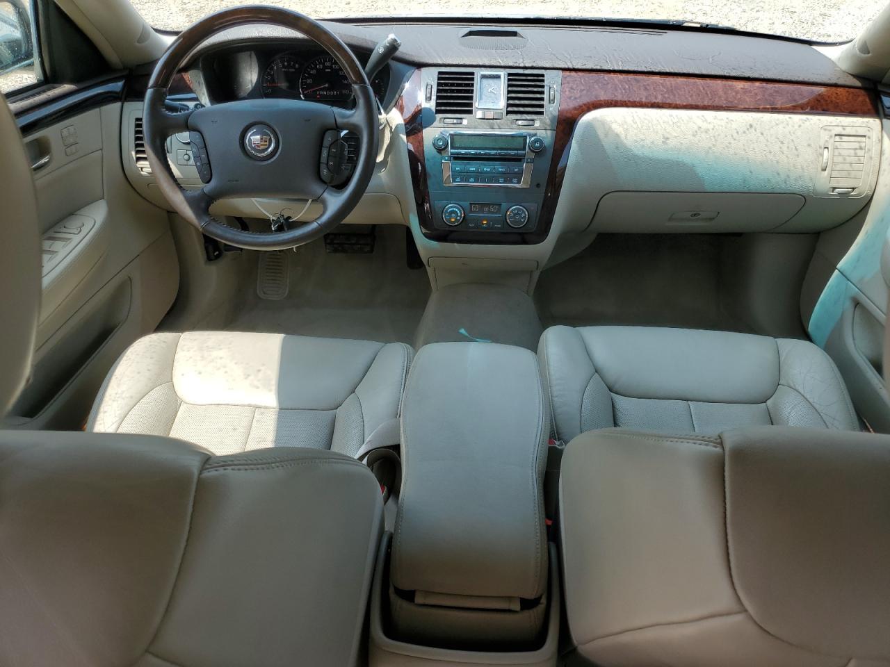 2010 CADILLAC DTS