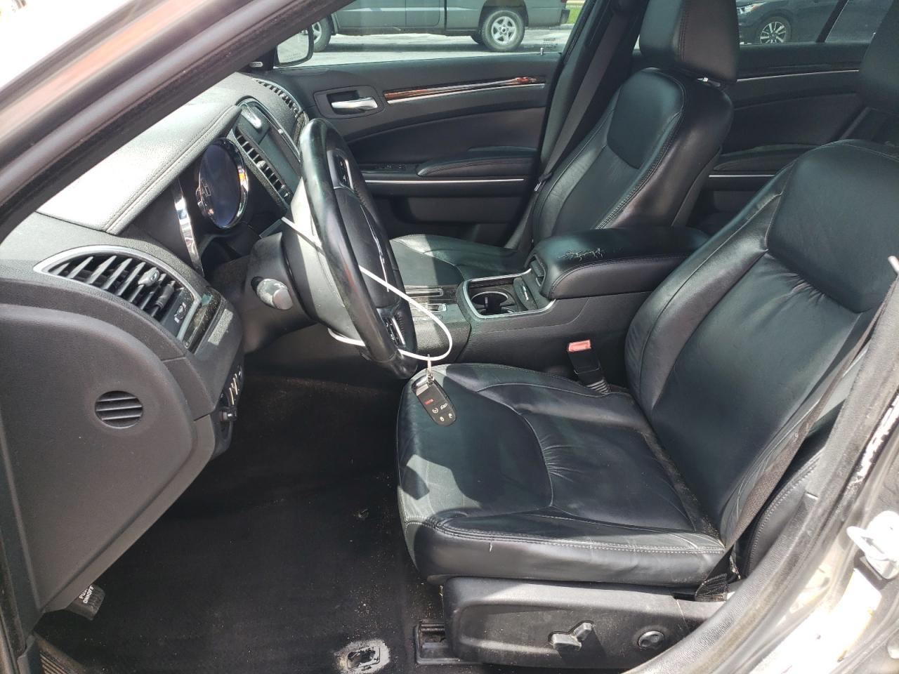 2011 CHRYSLER 300