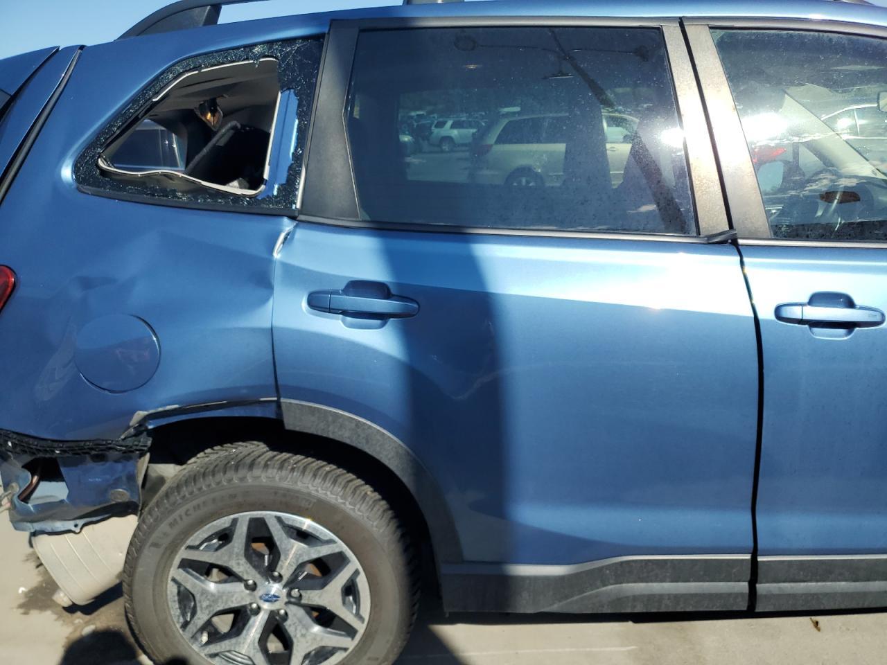 2021 SUBARU FORESTER