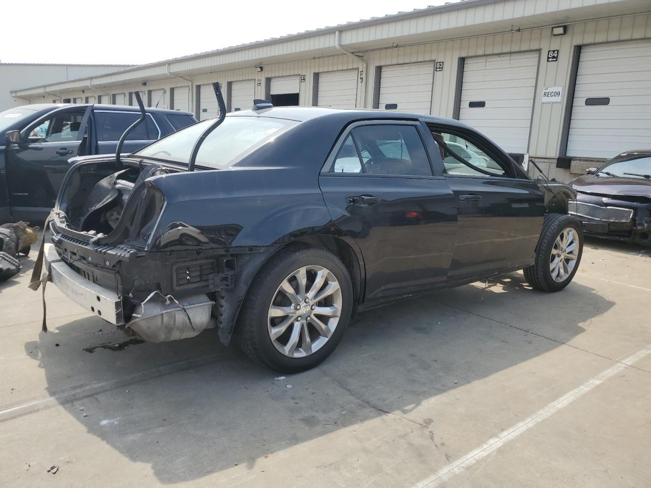 2019 CHRYSLER 300