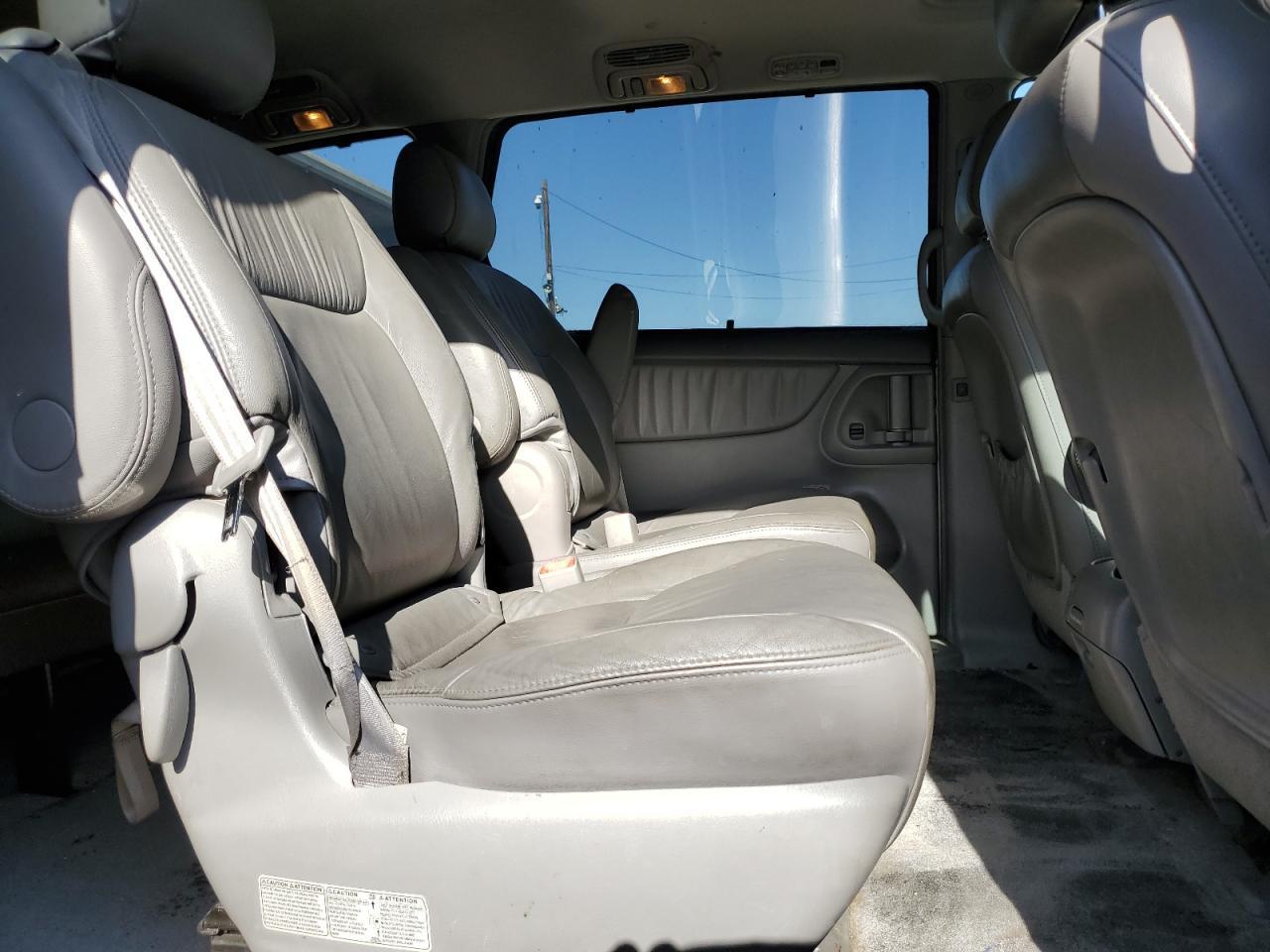 2008 TOYOTA SIENNA