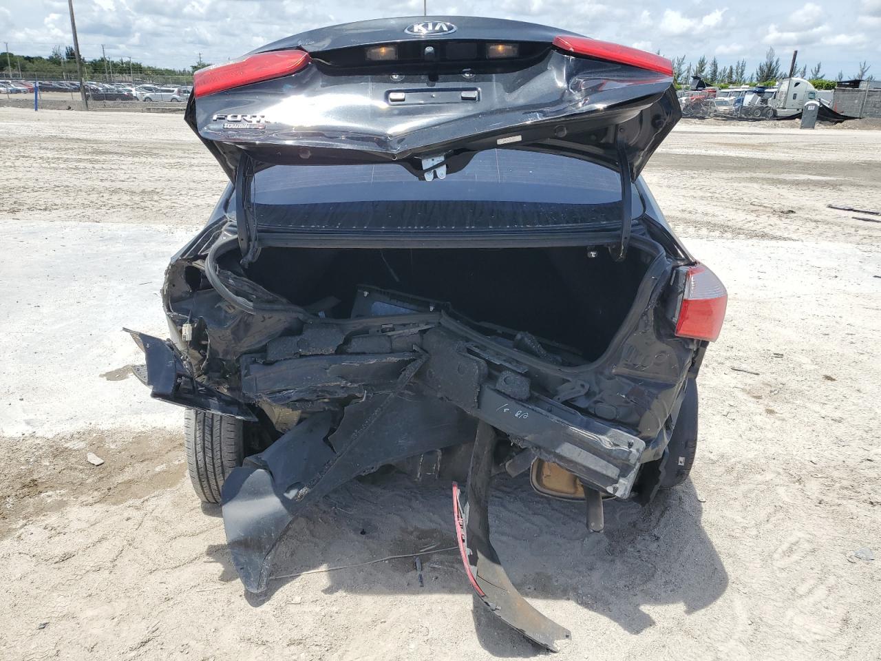 2016 KIA FORTE