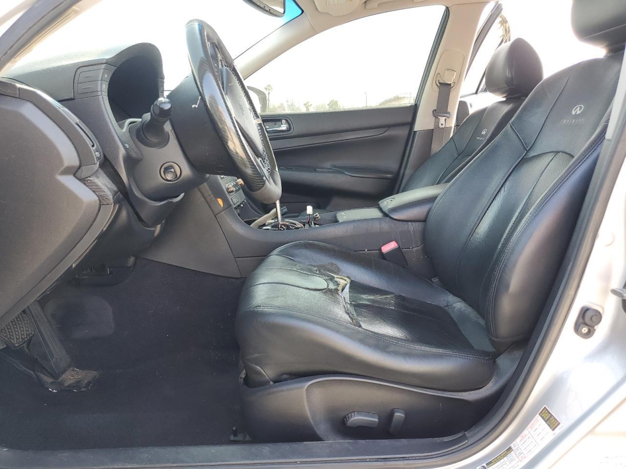 2011 INFINITI G37