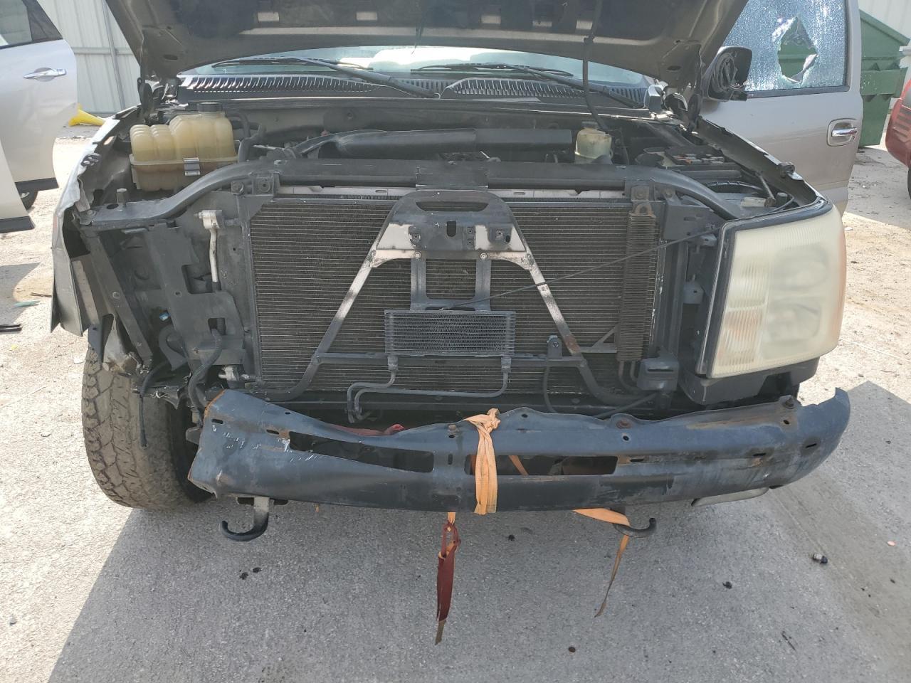 2002 CADILLAC ESCALADE