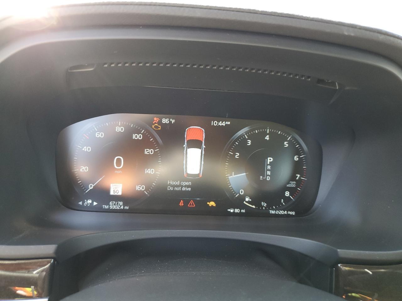2020 VOLVO V90