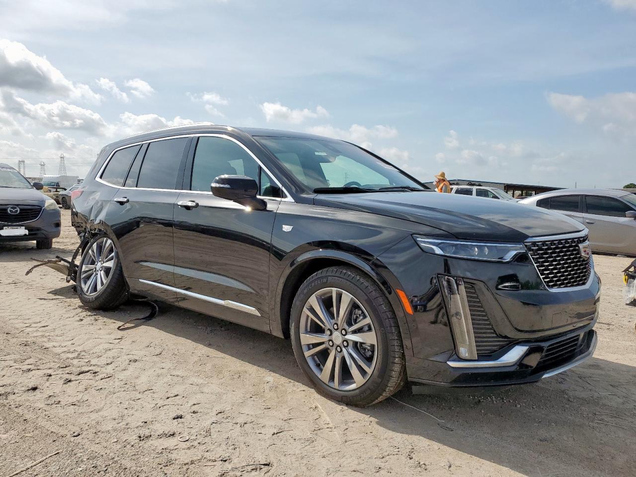 2025 CADILLAC XT6