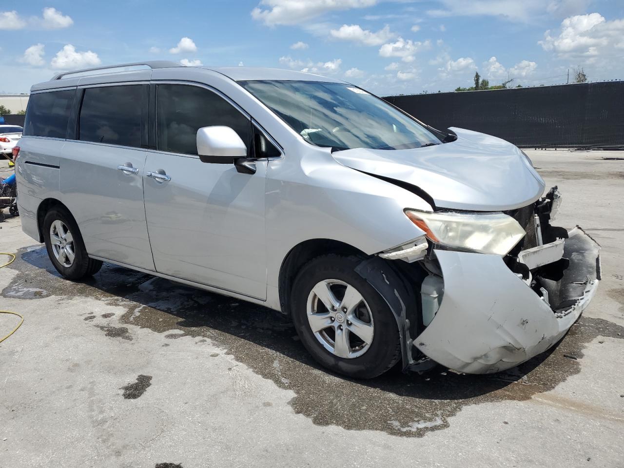 2016 NISSAN Quest