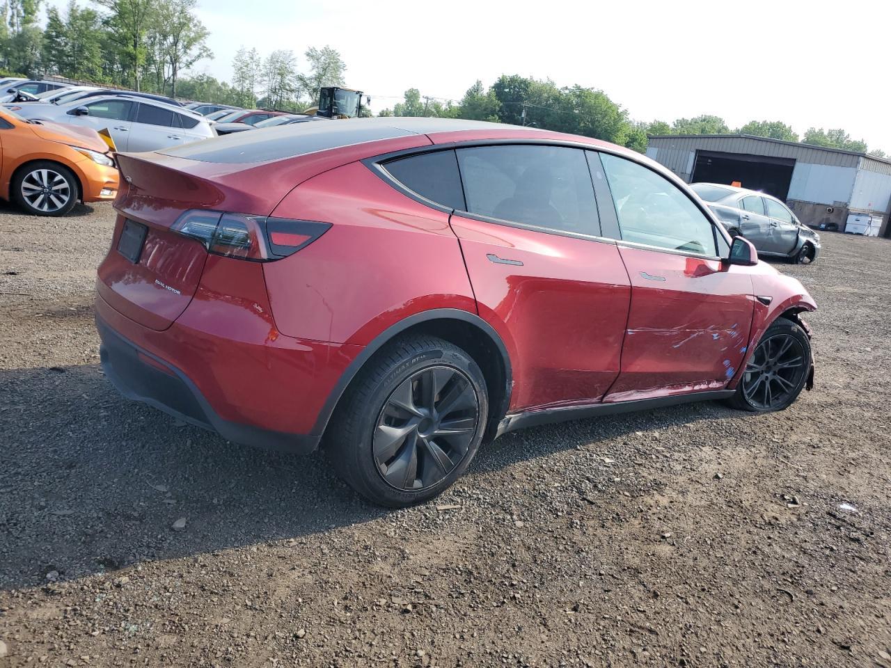 2024 TESLA MODEL Y