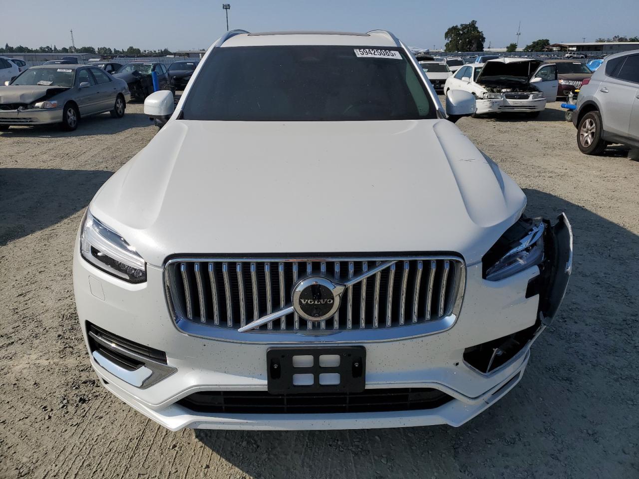 2025 VOLVO XC90