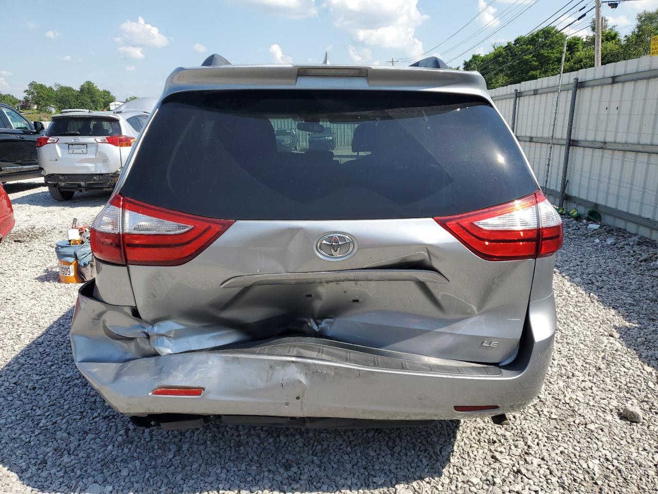 2018 TOYOTA SIENNA