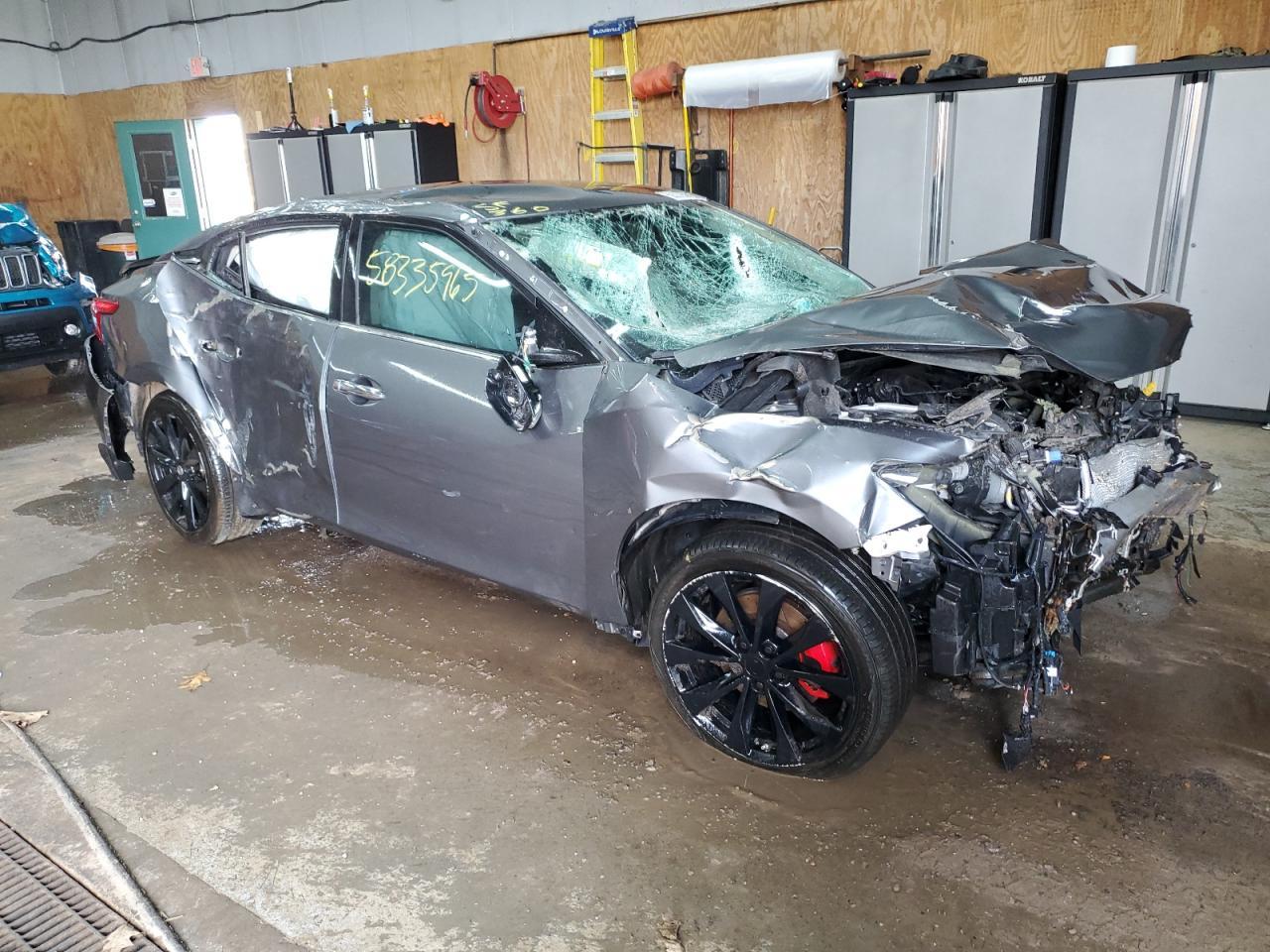 2018 NISSAN Maxima