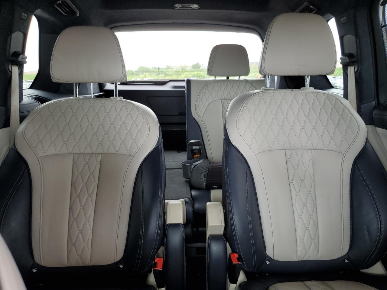 2020 BMW X7