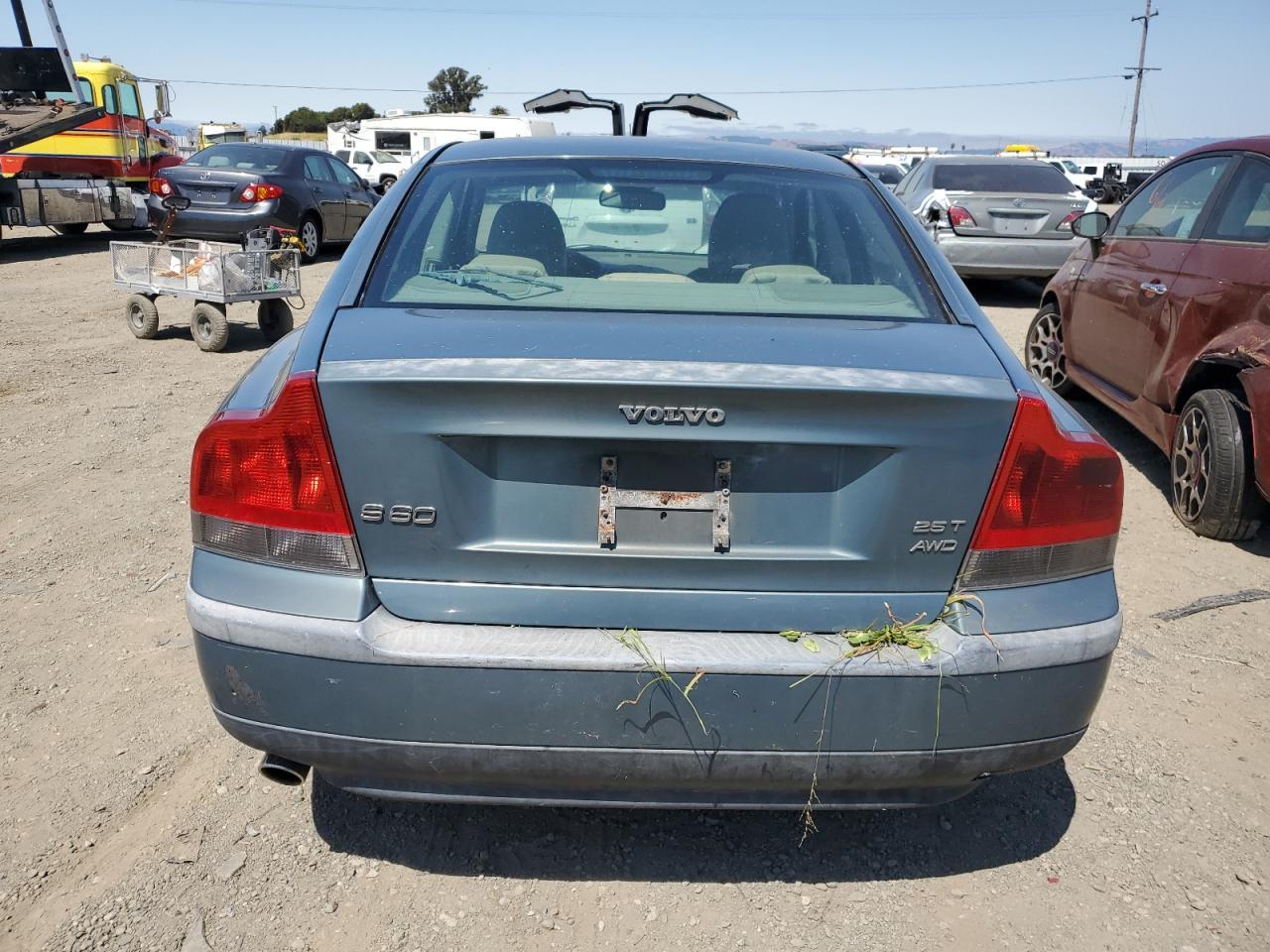 2004 VOLVO S60