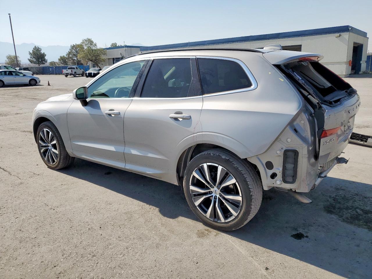 2022 VOLVO XC60