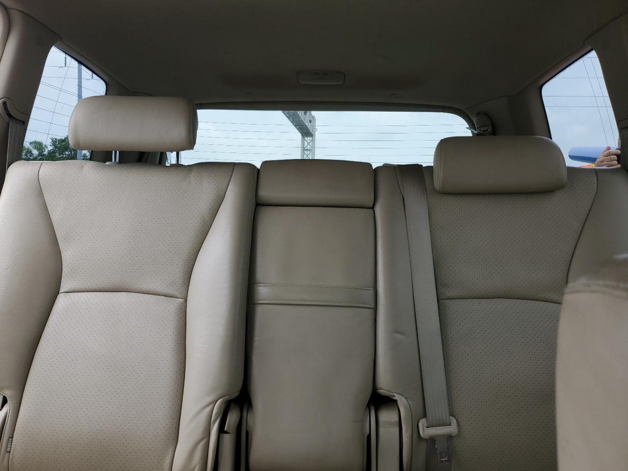 2004 TOYOTA HIGHLANDER