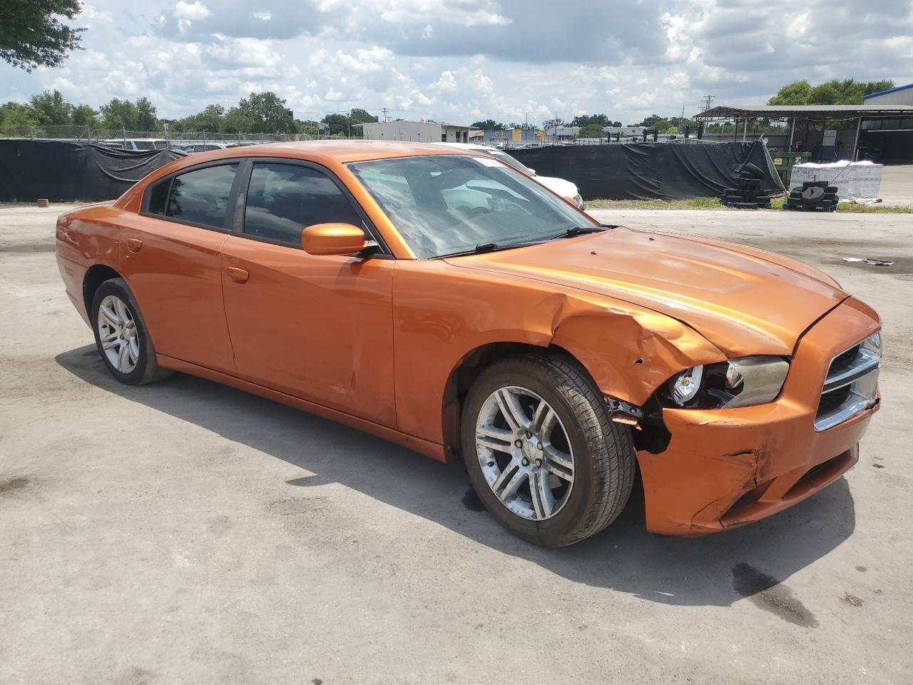 2011 DODGE CHARGER