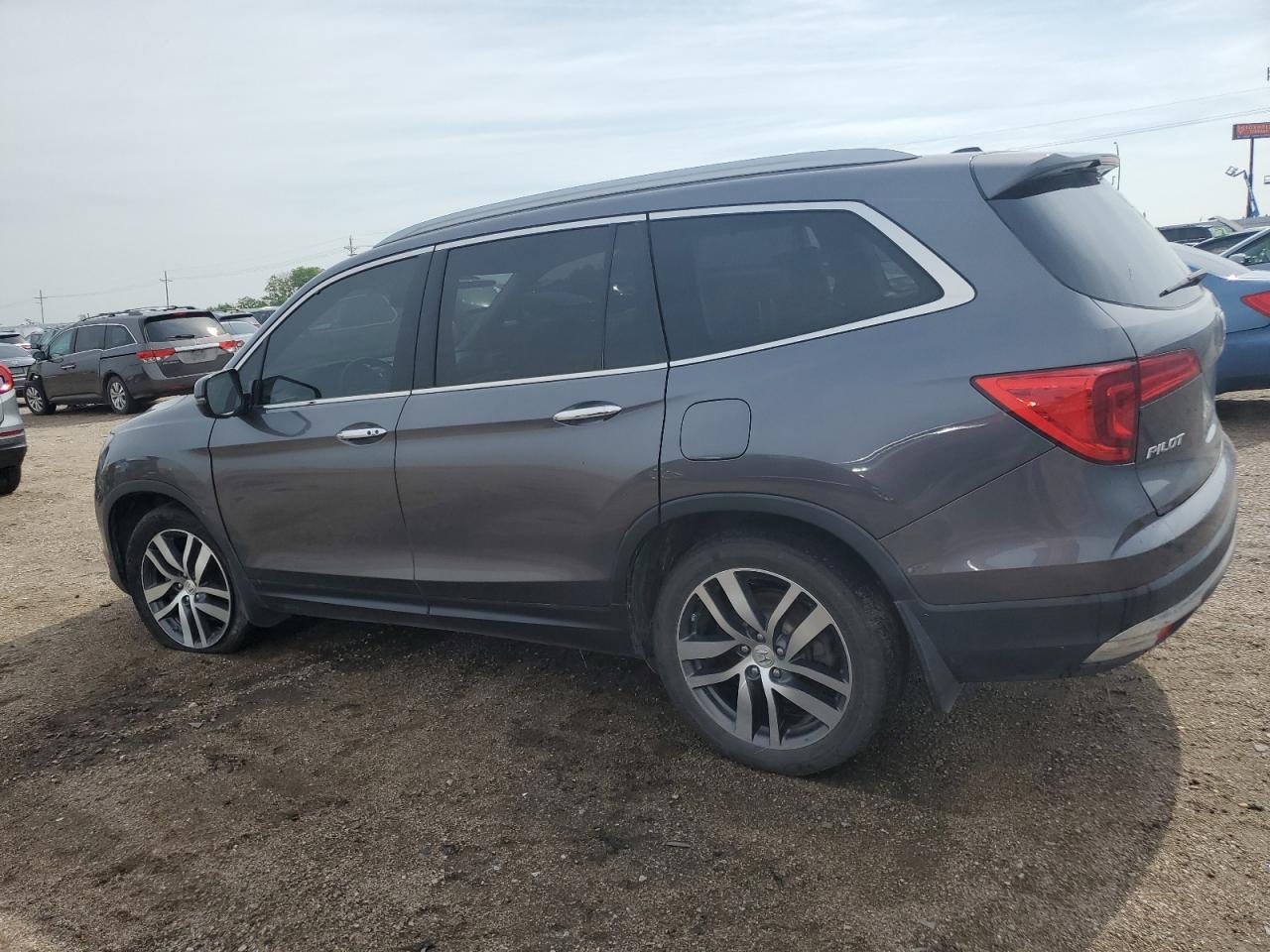 2017 HONDA PILOT