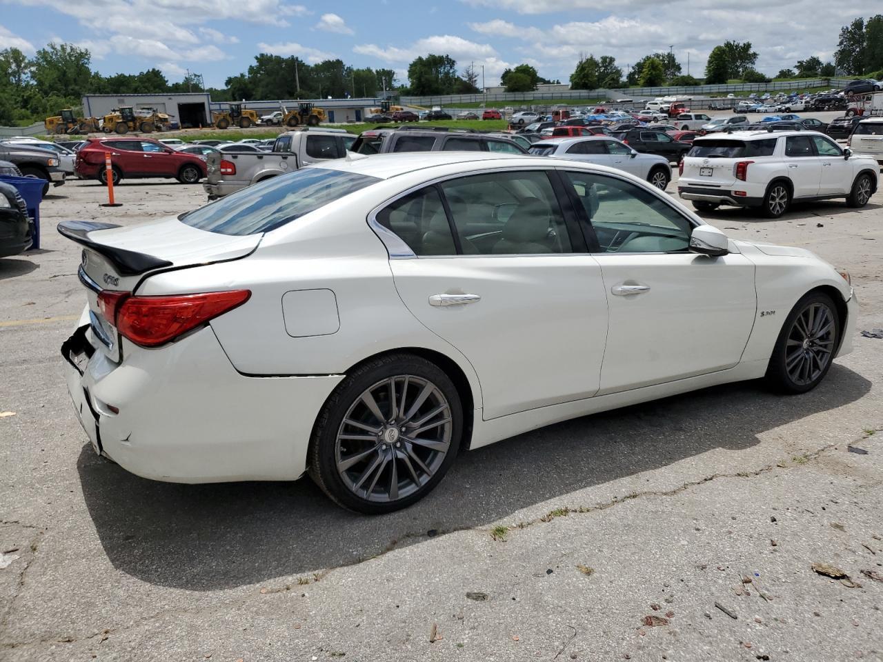 2017 INFINITI Q50