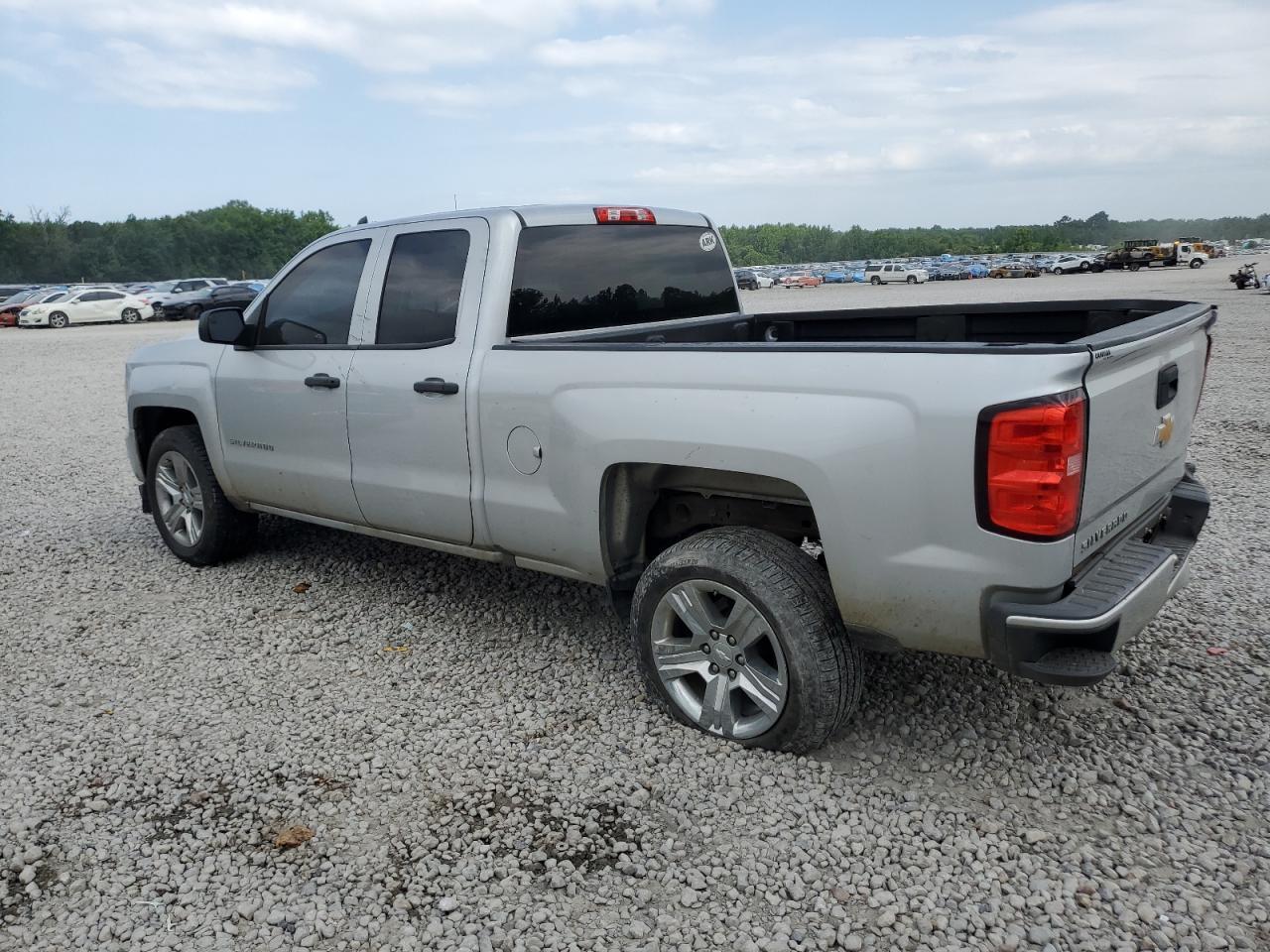 2018 CHEVROLET Silverado